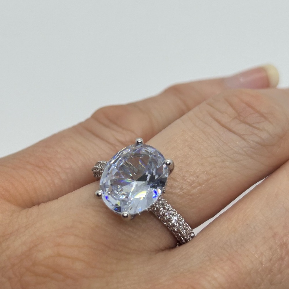 NEW Sterling Silver Oval Diamond Cubic Zirconia Ring - Picture 3 of 7